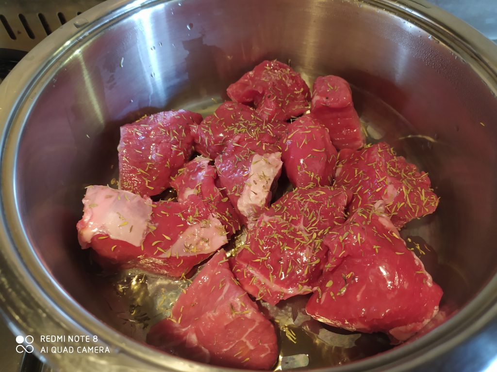 preparazione verdure con ripieno di carne